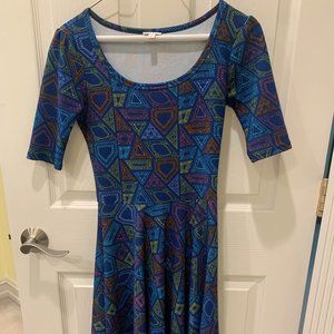 ☀️2/$15☀️ LuLaRoe Nicole style geometric dress